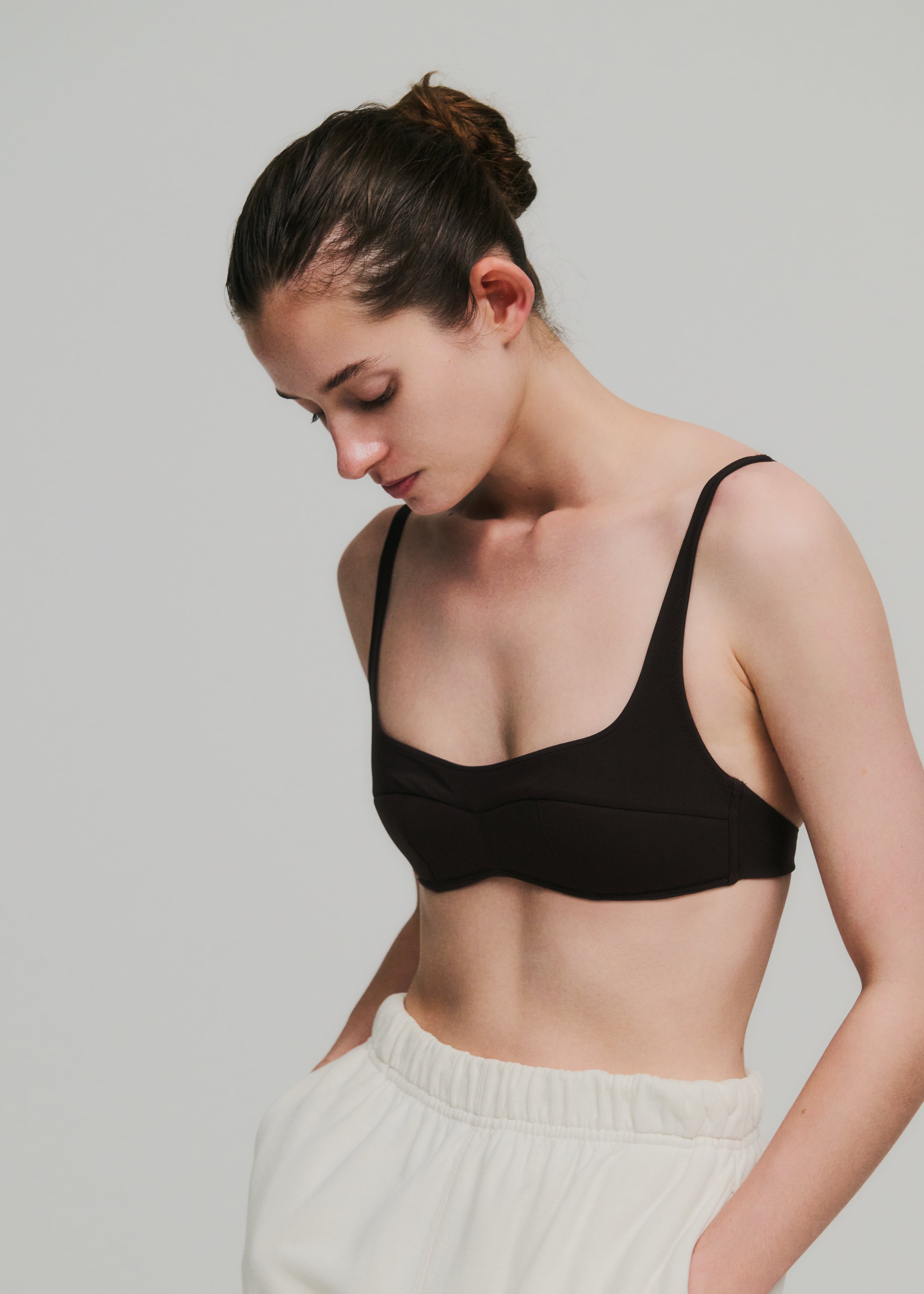 LOW-CUT BRA