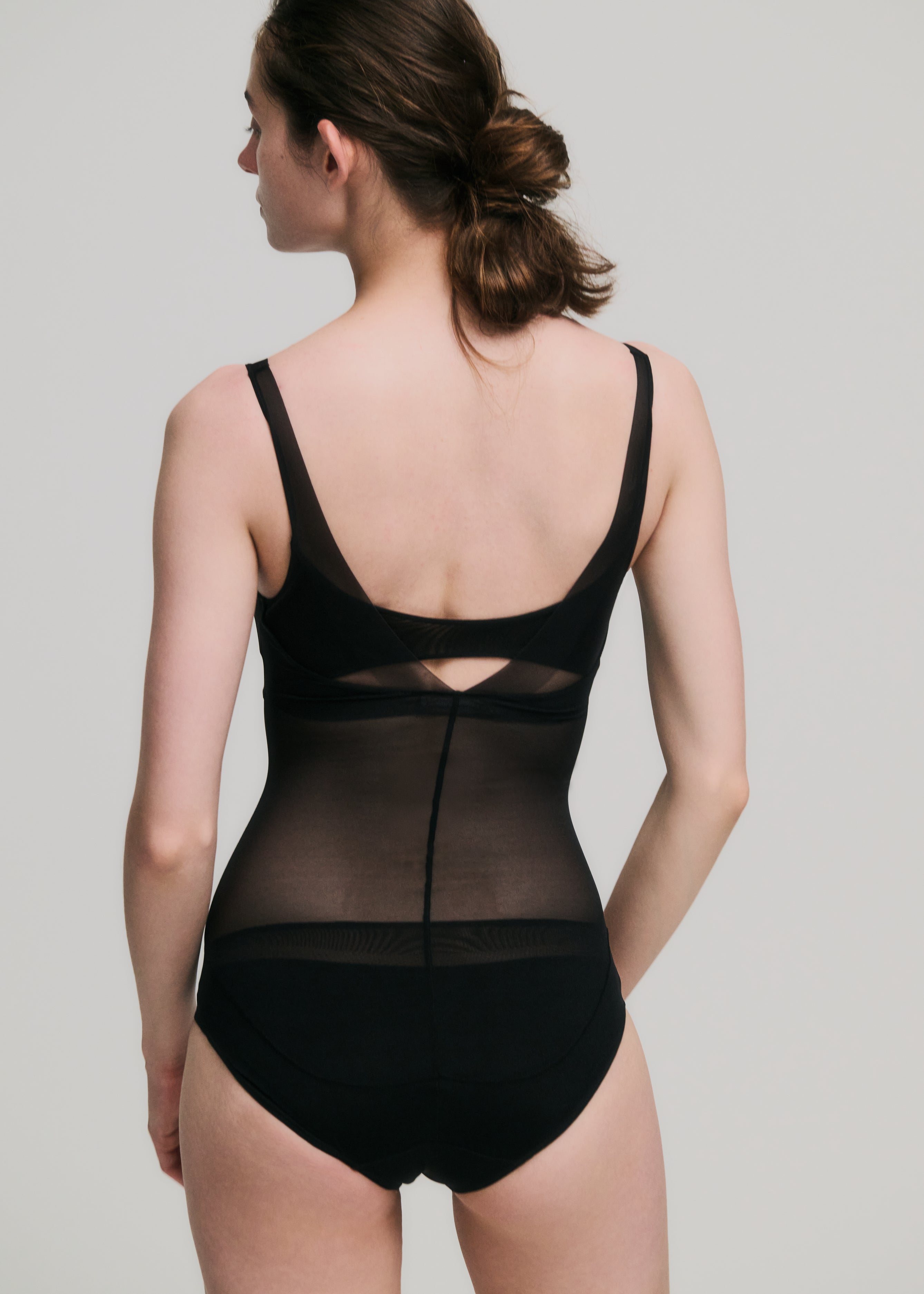 MESH BRIEFER