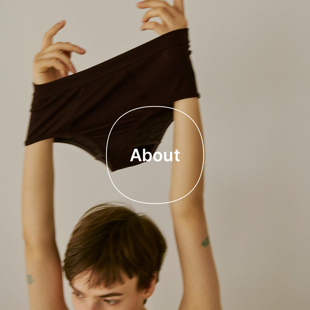 NICE NICE MOMENT ブラックノースリーブ/ アメスリニット NICENICE MOMENT＞CROPPED AMERICAN SLV | MAKES ONLINE STORE