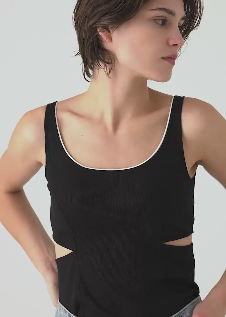 【新品タグ付き】NICENICE MOMENT カップ付きリブタンクトップ RIB SLIT TANK – NICENICE MOMENT